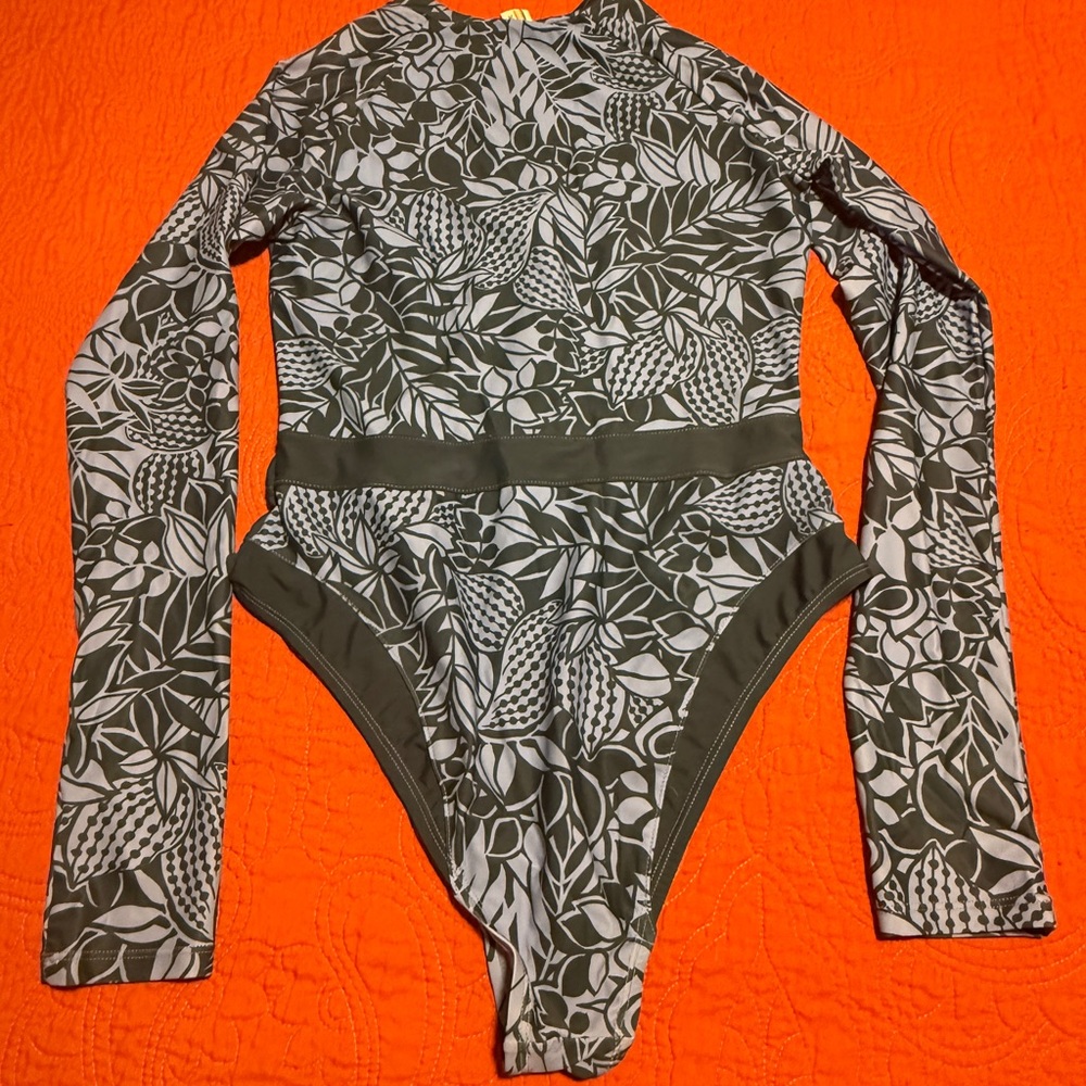 OP Long Sleeve Floral Bodysuit - blue Large